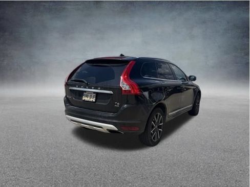 Used 2017 Volvo XC60 T6 Dynamic w/ Preferred Option Package AWD/4WD image 7