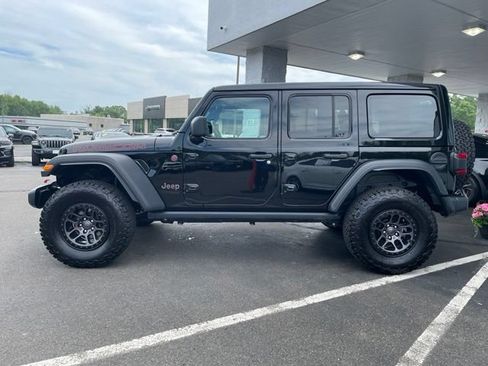 Used 2022 Jeep Wrangler Unlimited Rubicon w/ Xtreme Recon 35" Tire Package AWD/4WD image 8