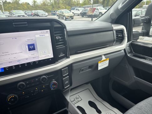 New 2026 Ford F250 XLT w/ XLT Premium Package image 23
