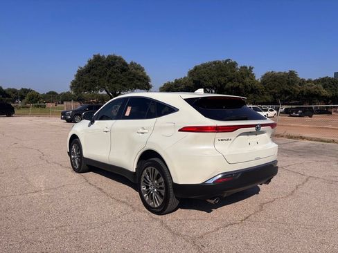 Used 2022 Toyota Venza Limited w/ Advanced Technology Package AWD/4WD image 6