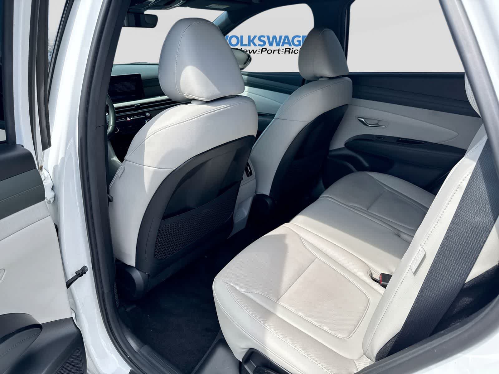 Used 2025 Hyundai Tucson Limited FWD image 24