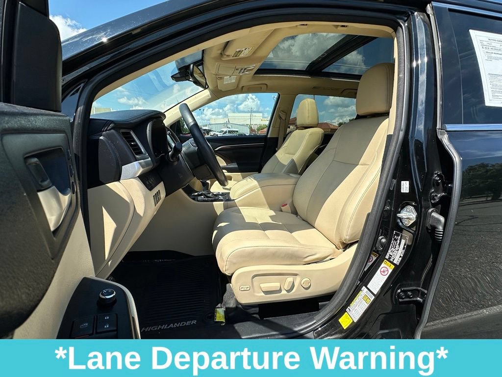 Used 2015 Toyota Highlander Limited Platinum AWD/4WD image 15