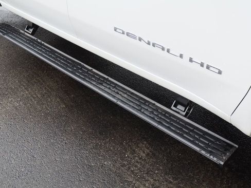 Used 2024 GMC Sierra 2500 Denali Ultimate image 10