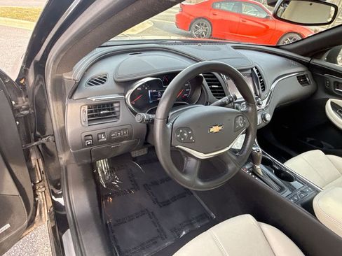 Certified 2017 Chevrolet Impala Premier w/ Enhanced Convenience Package image 34