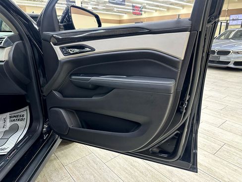 Used 2016 Cadillac SRX Luxury w/ Driver Awareness Package image 37