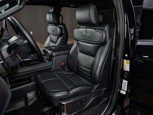 Used 2026 Ford F450 Platinum w/ FX4 Off-Road Package image 29