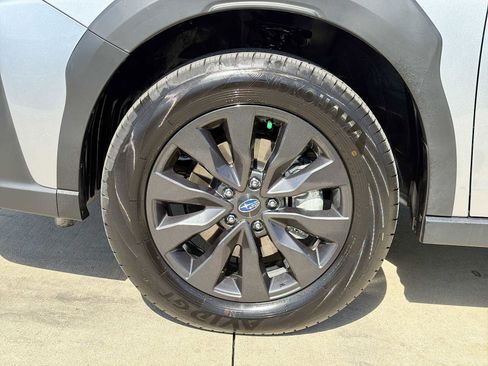 Certified 2025 Subaru Outback Onyx Edition XT AWD/4WD image 10