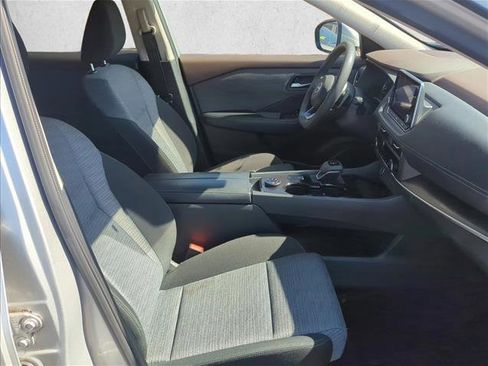 Used 2023 Nissan Rogue SV image 20