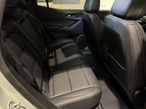 New 2026 Chevrolet Equinox LT w/ Convenience Package II image 11