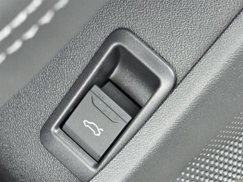 New 2025 Audi A5 2.0T Prestige image 24