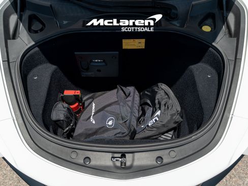 Used 2023 McLaren Artura RWD image 25
