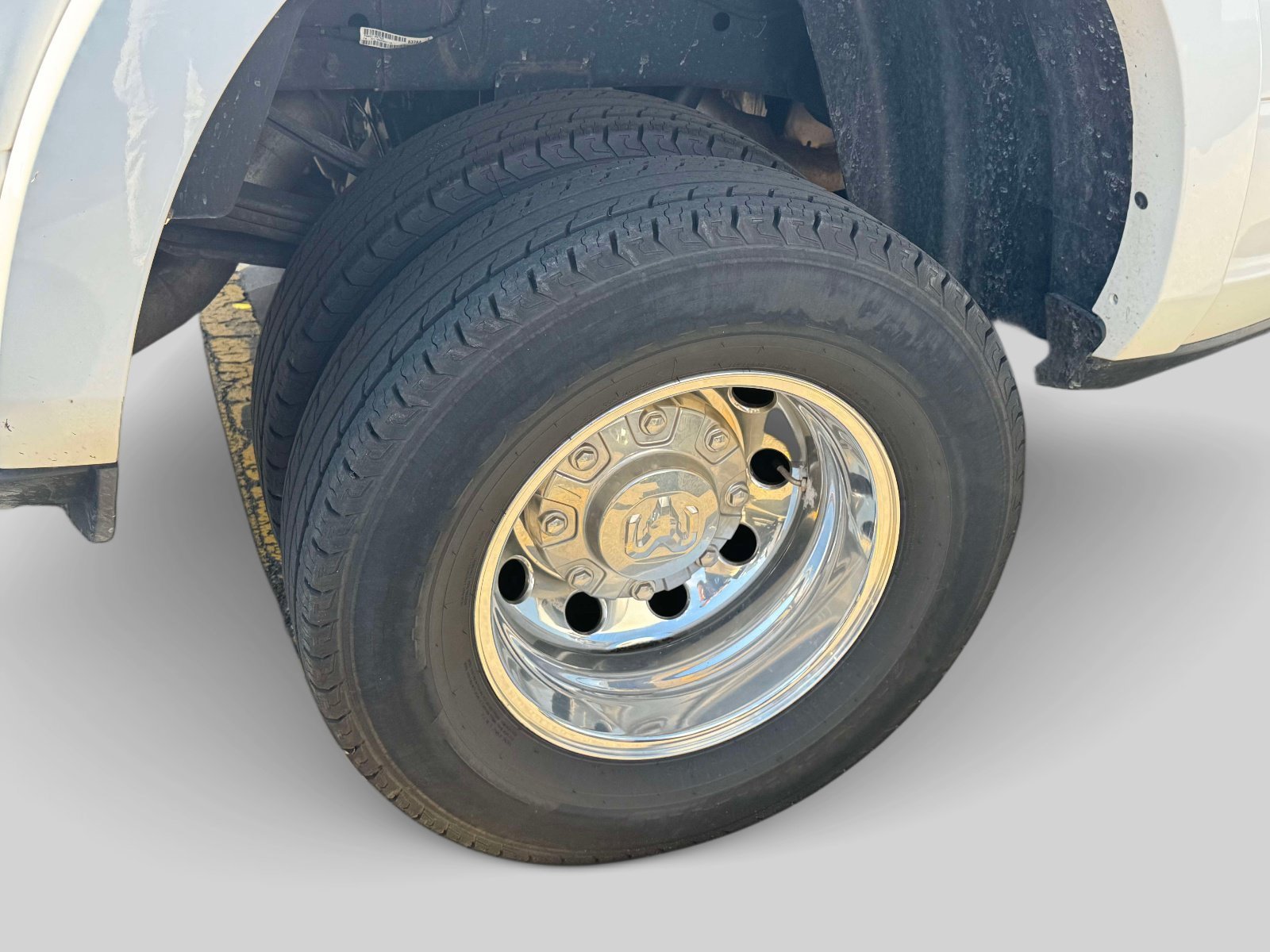 Used 2022 RAM 3500 Laramie w/ Chrome Appearance Group AWD/4WD image 9