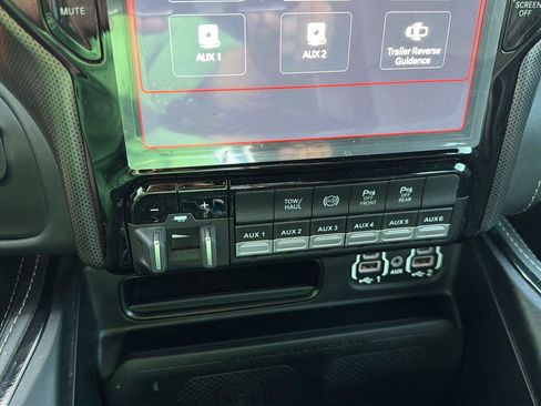 Used 2024 RAM 3500 Limited AWD/4WD image 24
