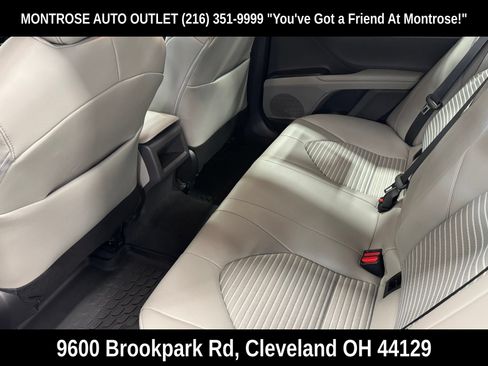 Used 2022 Toyota Camry SE w/ Convenience Package FWD image 34