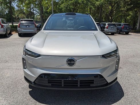 New 2025 Volvo EX90 Plus image 9