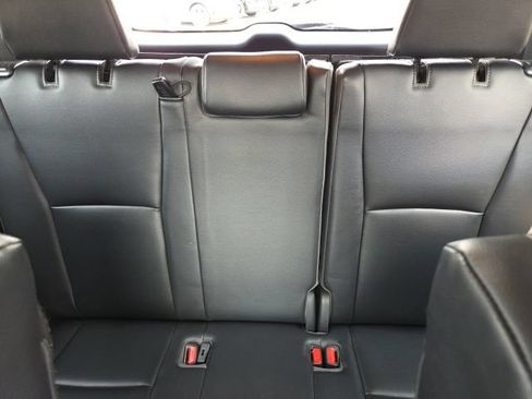 Used 2023 Toyota Highlander XLE AWD/4WD image 26