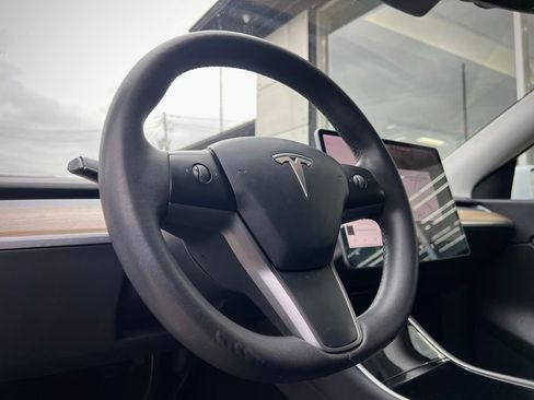 Used 2021 Tesla Model Y Long Range image 66
