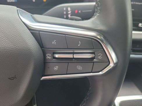 Used 2026 Chevrolet Equinox LT FWD image 19