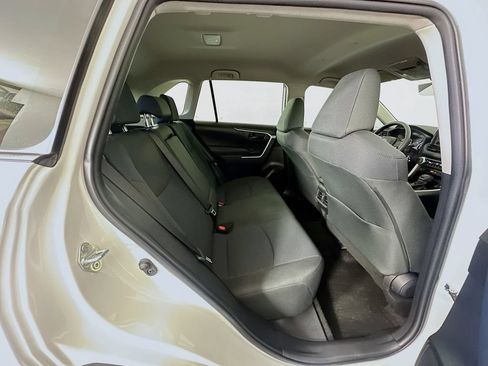 Used 2022 Toyota RAV4 LE FWD image 26
