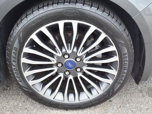 Used 2017 Ford Fusion SE image 41