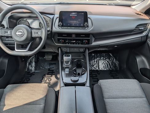 Used 2023 Nissan Rogue SV AWD/4WD image 10