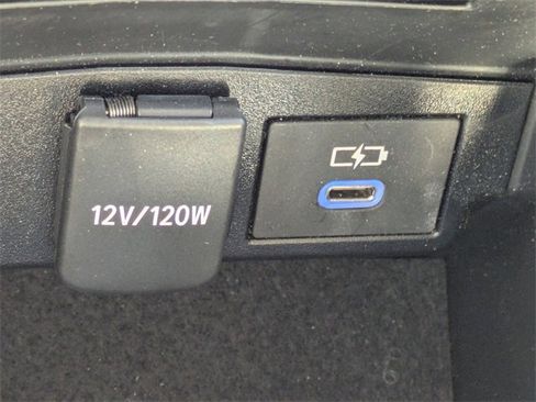 Used 2022 Toyota Corolla LE image 22