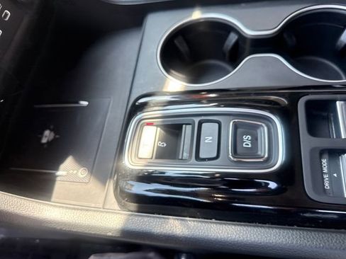 Certified 2025 Honda Pilot Elite image 19