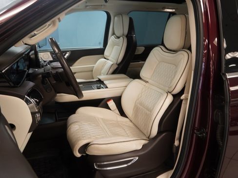 Used 2018 Lincoln Navigator Black Label image 3