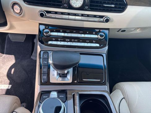 Used 2019 Genesis G90 5.0 Ultimate AWD/4WD image 12