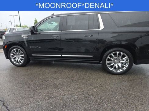 Used 2024 GMC Yukon XL Denali w/ Advanced Technology Package AWD/4WD image 12