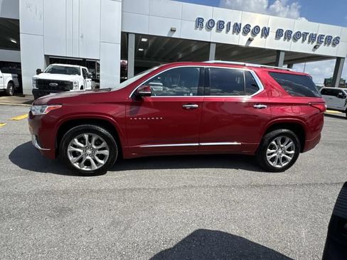 Used 2019 Chevrolet Traverse Premier w/ Driver Confidence II Package FWD image 8