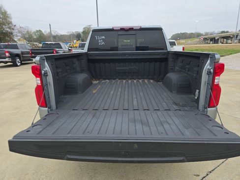 Used 2023 Chevrolet Silverado 1500 High Country w/ Technology Package image 16