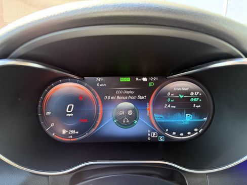 Used 2020 Mercedes-Benz GLC 350e 4MATIC image 17