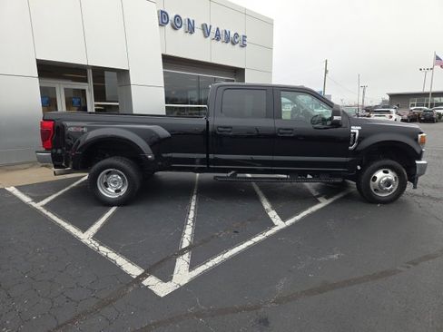 Used 2022 Ford F350 XLT image 6