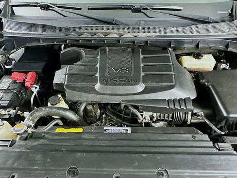 Used 2023 Nissan Titan SV image 28