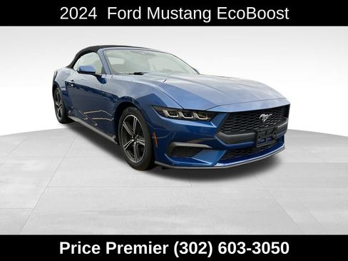 Used 2024 Ford Mustang Convertible image 1