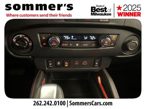 Used 2024 Nissan Frontier PRO-4X w/ Pro Convenience Package AWD/4WD image 16