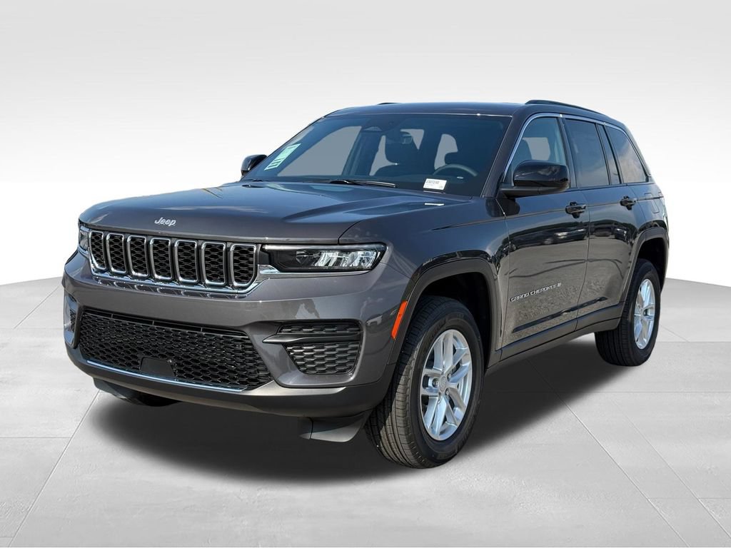 New 2026 Jeep Grand Cherokee 2WD 360° Tour