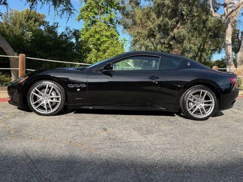 Used 2017 Maserati GranTurismo Sport image 16
