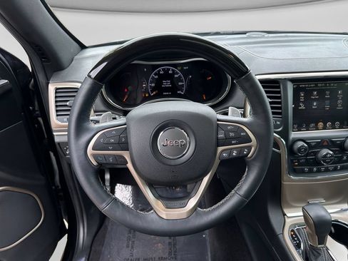 Used 2016 Jeep Grand Cherokee Overland w/ Advanced Technology Group AWD/4WD image 22