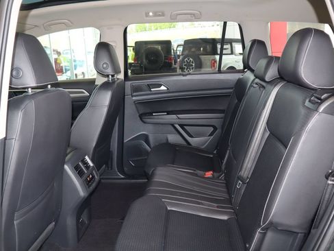 Used 2021 Volkswagen Atlas SEL FWD image 35