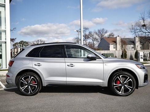 Certified 2025 Audi Q5 2.0T Premium Plus w/ Premium Plus Package image 4