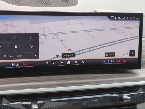 Certified 2024 BMW X5 xDrive50e w/ Premium Package image 29