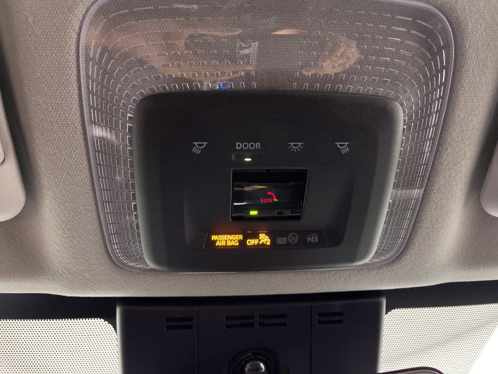 Certified 2024 Toyota Prius LE FWD image 29