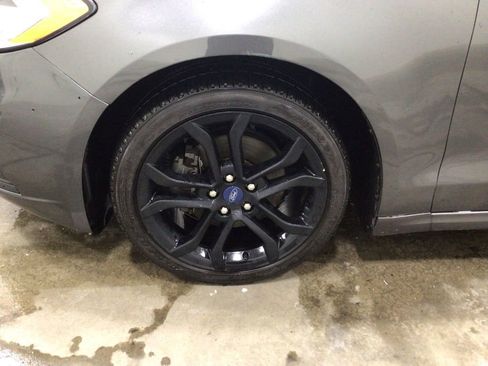 Used 2020 Ford Fusion SE w/ Equipment Group 151A image 8