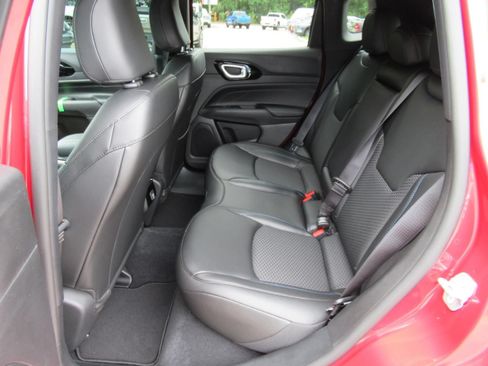New 2026 Jeep Compass Latitude AWD/4WD image 32