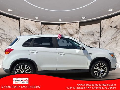 Used 2017 Mitsubishi Outlander Sport SE FWD image 8