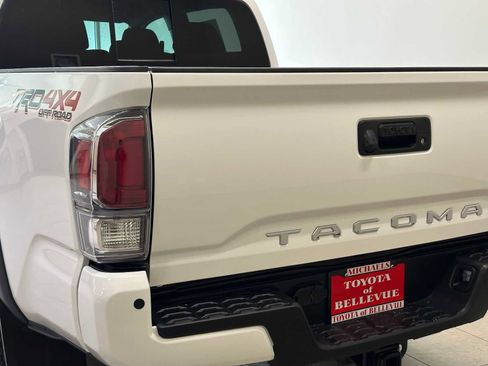 Certified 2023 Toyota Tacoma TRD Off-Road w/ Technology Package AWD/4WD image 7
