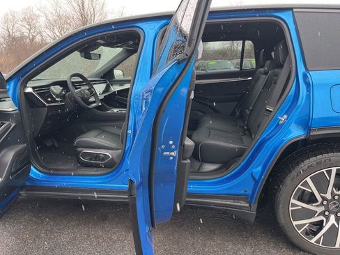 Used 2025 Jeep Wagoneer S Limited image 27