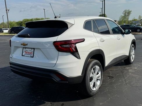 New 2026 Chevrolet Trax LS w/ Driver Confidence Package FWD image 3